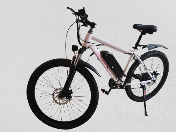 Vélo électrique blanc vue de côté, Capital Bikes Ottawa